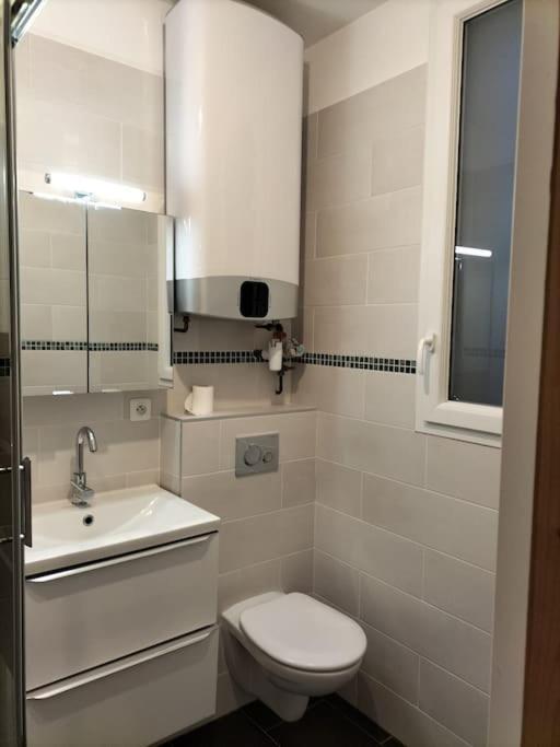 Paris Tourist Apartment, France Стен Екстер'єр фото