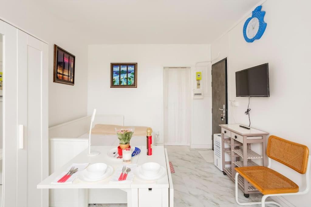 Paris Tourist Apartment, France Стен Екстер'єр фото
