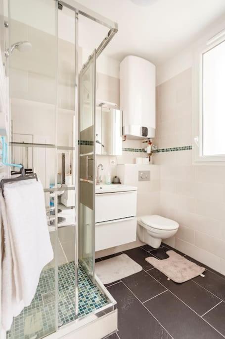 Paris Tourist Apartment, France Стен Екстер'єр фото