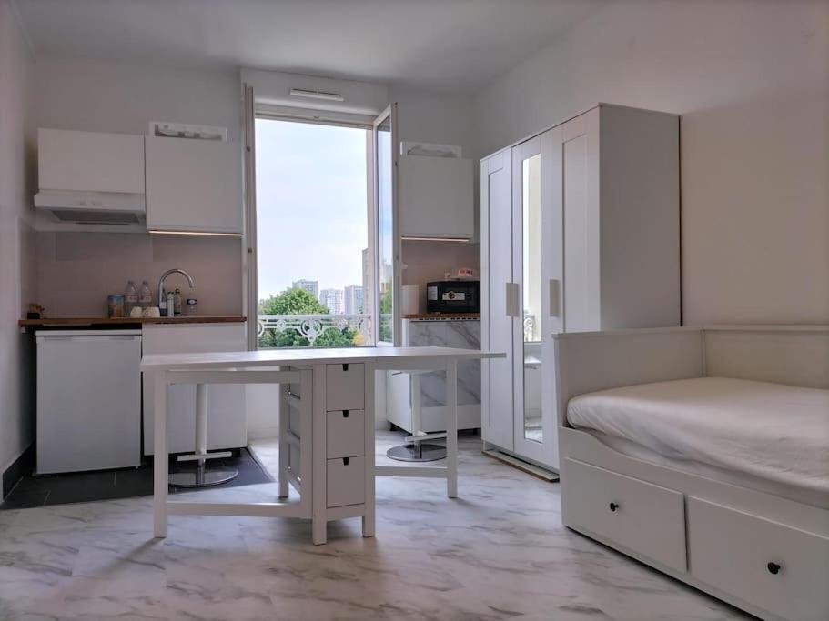 Paris Tourist Apartment, France Стен Екстер'єр фото